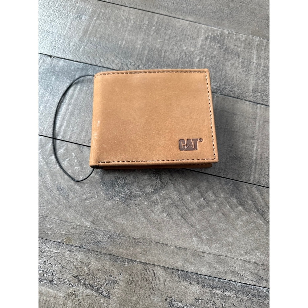 CAT‎ Caterpillar Bifold Leather RFID Shield Protection Wallet w Emboss Logo Tan